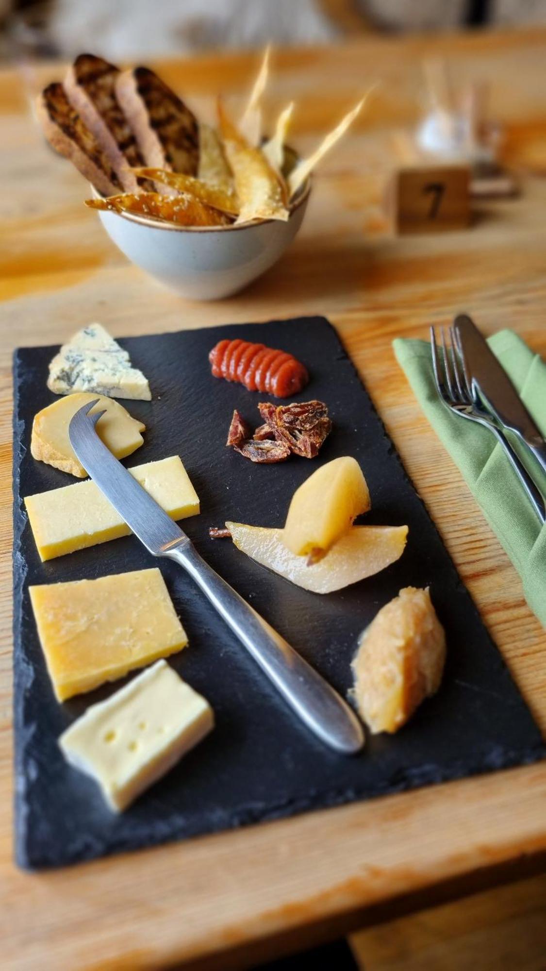 Priory Inn Тетбъри Екстериор снимка