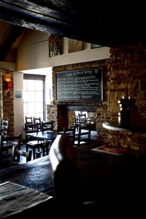 Priory Inn Тетбъри Екстериор снимка